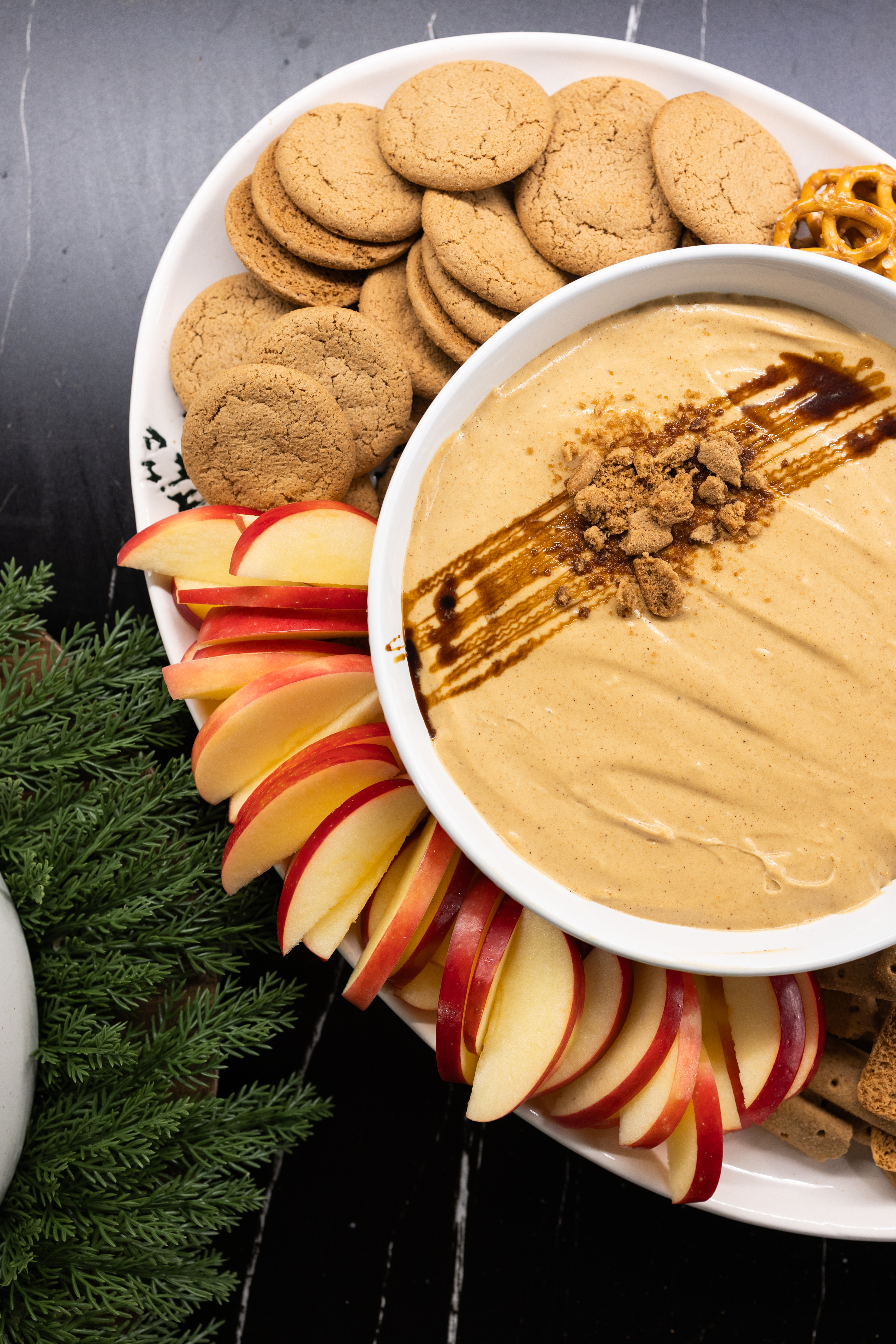 No Bake Gingerbread Cheesecake Dip